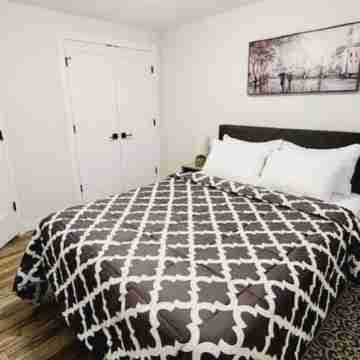 Cozy Oasis: Tranquility in the Prairies! Rooms