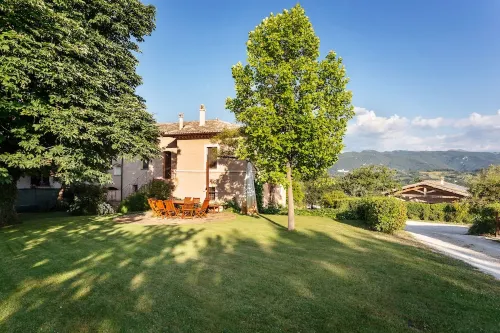 Last minute offer July / August in High quality Villa with private pool in Umbria