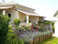 Pretty House classified 3 stars near Brantome with pool