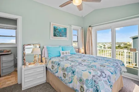 Oceanfront Townhouse - on the beach!