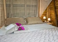 KAZ A DINE Gites de Camago, PRIVATE SWIMMING POOL, 2 min from the beach, cistern