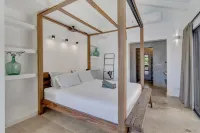 A NEW luxury villa overlooking the Laguna Marina