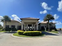 Lovely End Unit Townhouse Close to Beaches and The Famous Tres Trapi Beach.