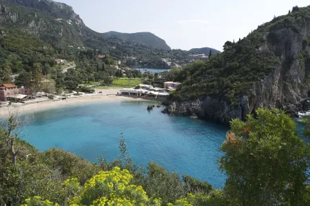 Beautifully restored Villa, with private pool and full air condition. Отели в г. Agios Georgios