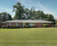 Spacious 3 bedroom home with patio - near FAMU and FSU.