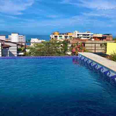 Relaxing Bright Studio 2 Blocks Beach in Romantic Zone Fitness & Recreational Facilities