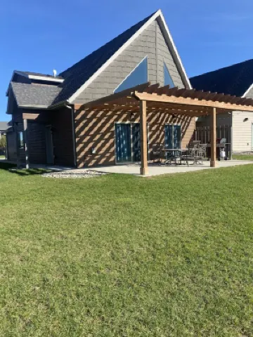 Cozy Functional Cabin with Pools, Waterparks and Lake Access