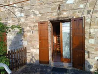 In Farmhouse independent apartment 2+2 people. Breathtaking view!