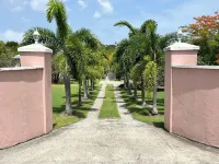 5 bedroom Villa with pool, 5 min walk to the beach