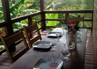 Utila's Red Cliff Cabana