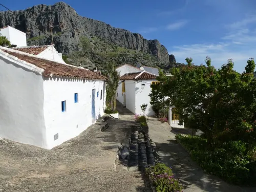 PUERTA AZUL - Casa Rural - Sierra de Grazalema - Ronda Hotels in Montejaque