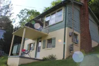 Year Round Center Hill Lake View