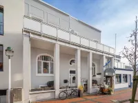 Old smithy, 8 persons, 2 bathrooms, 4 bedrooms, downtown, quiet, wifi Hotels in Norderney