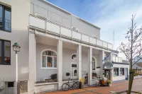 Old smithy, 8 persons, 2 bathrooms, 4 bedrooms, downtown, quiet, wifi