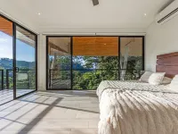 Tropical 4 Bedroom Luxury Home with Pool & Hot Tub サベグレのホテル