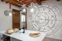 Villa Santo Pietro with Panoramic Private Pool Close to San Gimignano and Golf