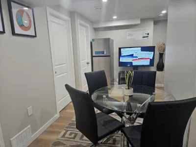 Welcoming Private 2 Bedroom Suite Hotels in 