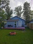 LINDA  GAYE's HISTORIC  COTTAGE NEAR BEACH & PROMENADE Hotels near SmartCentres Sylvan Lake