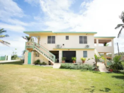 PELICAN REEF BEACHFRONT 2 BED 1 BATH A/C ON SMALL FARM, SURF RIGHT OUT FRONT Hotels in Aguada