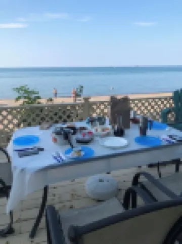 Long term rental on the lake front