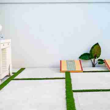 Entire Condominium Home away from Home with Pool, Near Beach Others