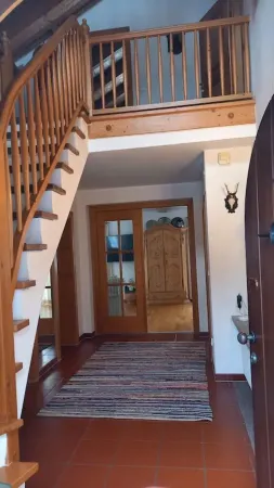 5-star apartment "Kreuzeck" in Grainau & garden/lawn.