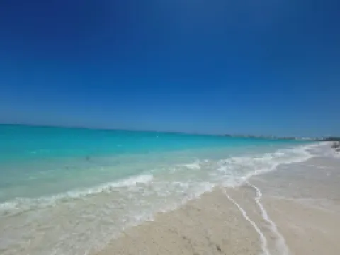 Golf Cart Included, Abaco Villa, Treasure Cay, Bahamas, 100 yards from beach