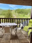 Apartment 2 p 6 sleeps comfort in chalet in Valberg. private parking Hotels in Peone