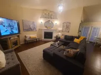 Great home, close to town, quiet be I neboorhood