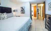 Infinity Pool w Ocean Views-CrashBoat Beach-Surfing-Snorkeling-Diving-Paradise