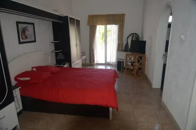 Flic En Flac: Spacious Villa in a Tranquil Environment - Close to Amenities  호텔