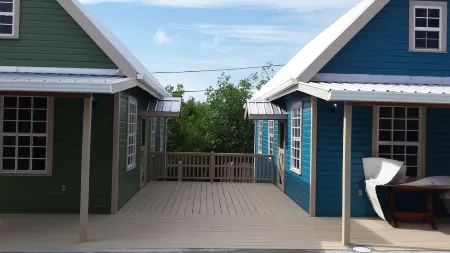 Turtle Cottage with a pool Отели рядом с достопримечательностью «Сплит»