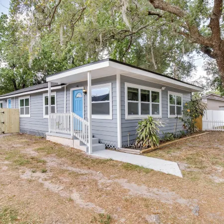 Dtwn Winter Garden Home: 12 Mi to Disney!