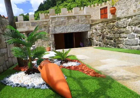 Luxury country house in rural Gêres Отели в г. Терраш-ди-Бору