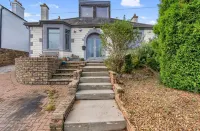 Cozy Edinburgh Bungalow  every 5 min buses to city centre free parking