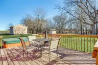 'red Barn Getaway' Chillicothe Countryside Home
