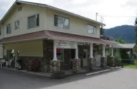 Totem Motel & Resort