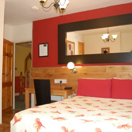 FlyOver Bed and Breakfast Отели рядом с достопримечательностью «Памятный крест в районе Финглас»