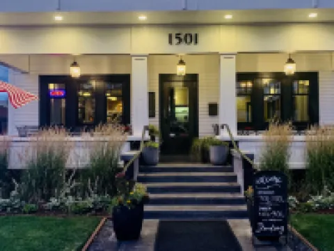 The Landing Hotel and Dining Hotels in Union County