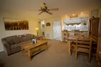 Salt Creek Golf Retreat Hotels in Brown County