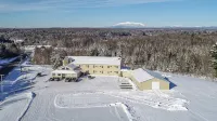 Gateway Inn Hotels near Millinocket Municipal Airport