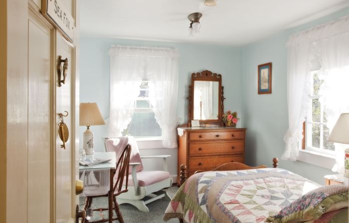 The Barnacle Inn