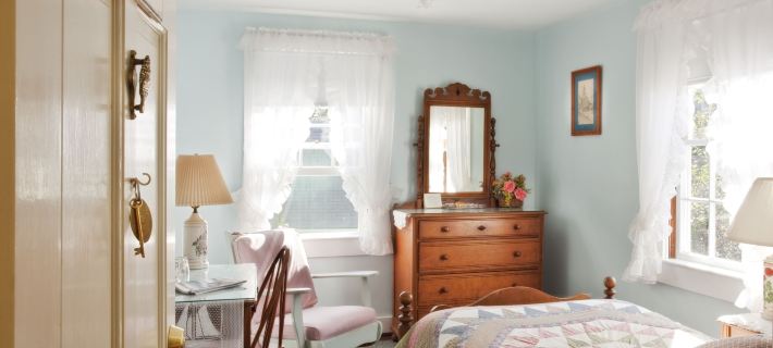 The Barnacle Inn Hotels in Nantucket