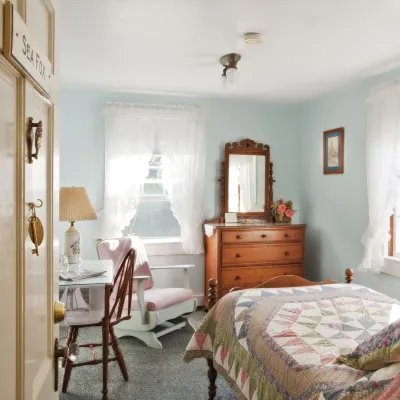 The Barnacle Inn Hotels near Nantucket Whaling Museum
