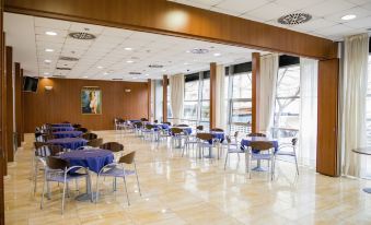 Apartamentos Turisticos Biarritz - Bloque I - Housity