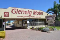 Glenelg Motel - Parkplatz