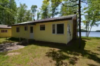Lakeside Bills Bay Cabin by RedAwning - 3-Star