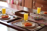 Amazilia Hotel Campestre Ubicado en Cerritos Cerca a Ukumari
