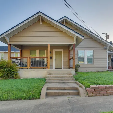 3 Mi to Baylor U: Home w/ Shared Yard