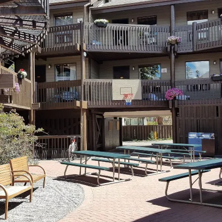 Banff International Hostel